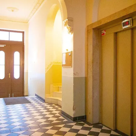 Charming Domicile City Center شقة *